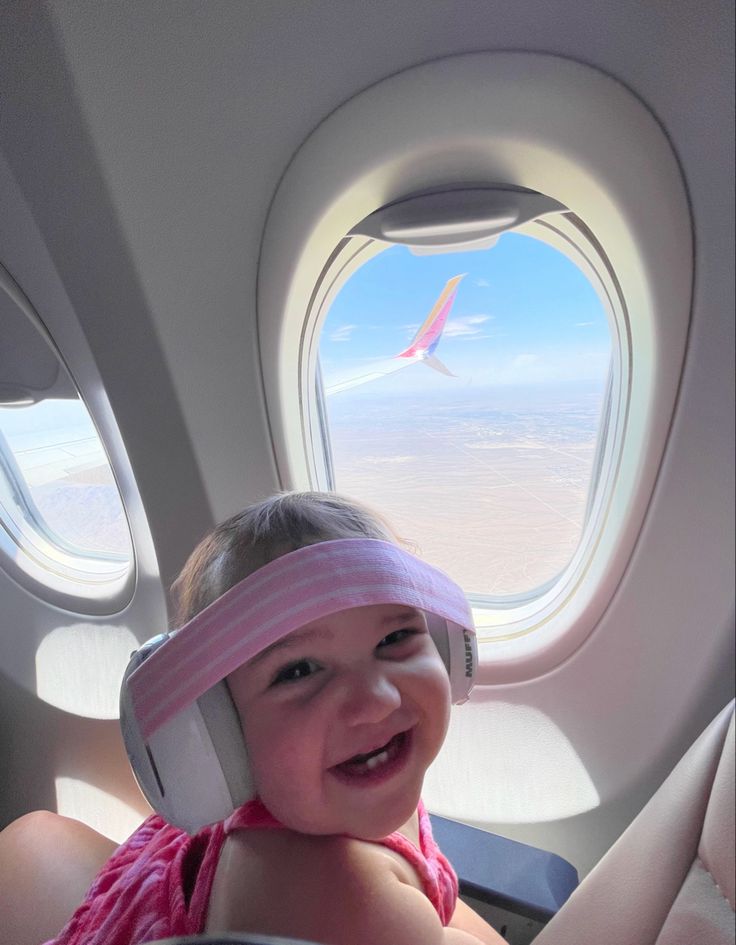 PENTINGNYA EARMUFF UNTUK BAYI SAAT DI PESAWAT 