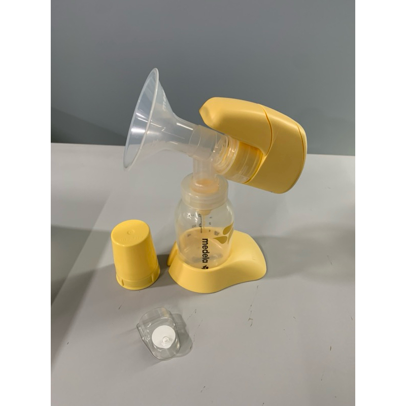 POMPA ASI PRAKTIS TANPA RIBET? MEDELA BASE JAWABANNYA!