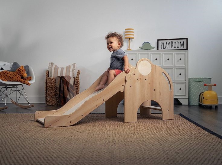 MANFAAT DAN CARA BERMIN PEROSOTAN YANG AMN UNTUK ANAK, ORANG TUA WAJIB TAHU!